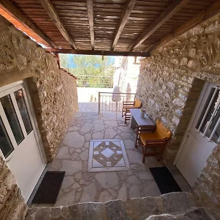 Holiday home Somatiana- Traditional Stone House , West Mani *