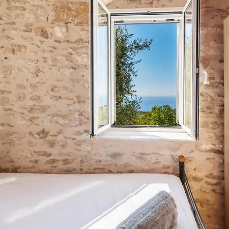 Somatianá- Traditional Stone House , West Mani Casa de Férias Thalamai