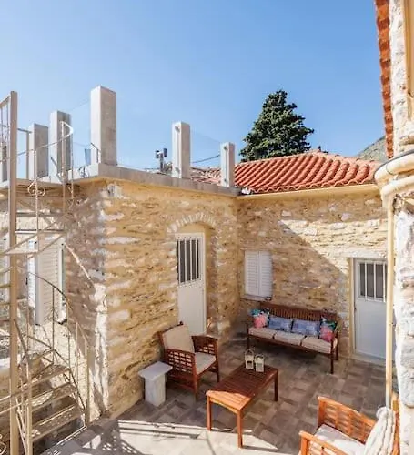 Casa vacanze Somatianá- Traditional Stone House , West Mani Thalámai